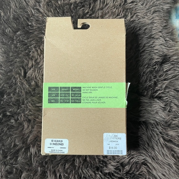 Urban outfitters size M/L New black fishnet tights - Picture 3 of 3